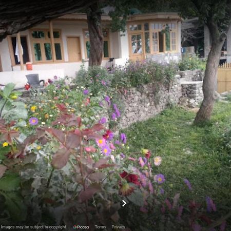 Mountain Refuge Guest House Karimabad  エクステリア 写真